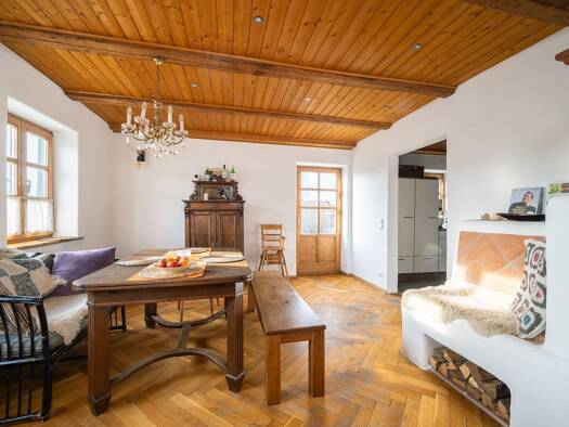 Einfamilienhaus zum Kauf 649.000 € 8 Zimmer 260 m² 810 m² Grundstück Nandlstadt 85405