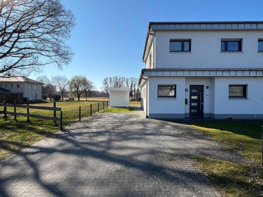 Doppelhaushälfte zur Miete 1.270 € 3 Zimmer 103 m² 501 m² Grundstück Warmenau Wolfsburg 38448
