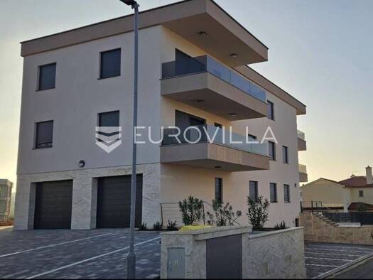 Wohnung zum Kauf - Erstbezug 450.000 € 3 Zimmer 108,4 m² 1. Geschoss Banjole Medulin 52203