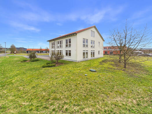 Bürofläche zur Miete 3.500 € 10 Zimmer 571,2 m² Bürofläche Augsfeld Haßfurt 97437