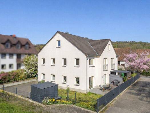 Doppelhaushälfte zum Kauf 599.000 € 4 Zimmer 122 m² 253 m² Grundstück Dormitz / Rosenbach 91077