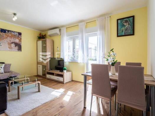 Wohnung zur Miete 700 € 1 Zimmer 60 m² 1. Geschoss Kaštel Kambelovac Kaštel Sućurac 21212