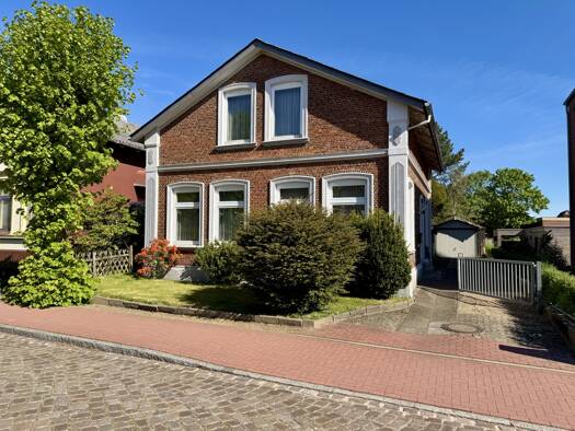 Einfamilienhaus zum Kauf 99.000 € 7 Zimmer 128,5 m² 401 m² Grundstück Meldorf 25704