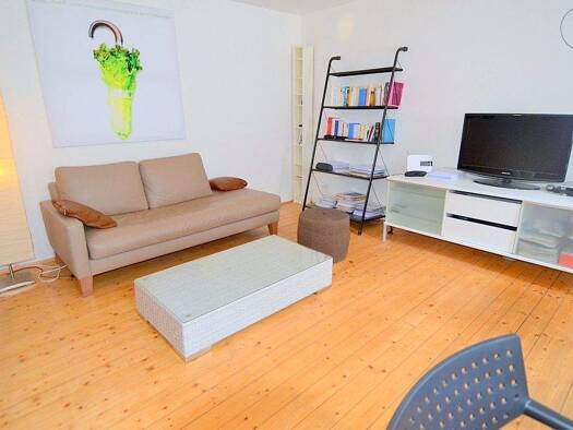 Haus zur Miete Wohnen auf Zeit 900 € 2 Zimmer 65 m² frei ab 01.06.2026 Innenstadt Erlangen 91054