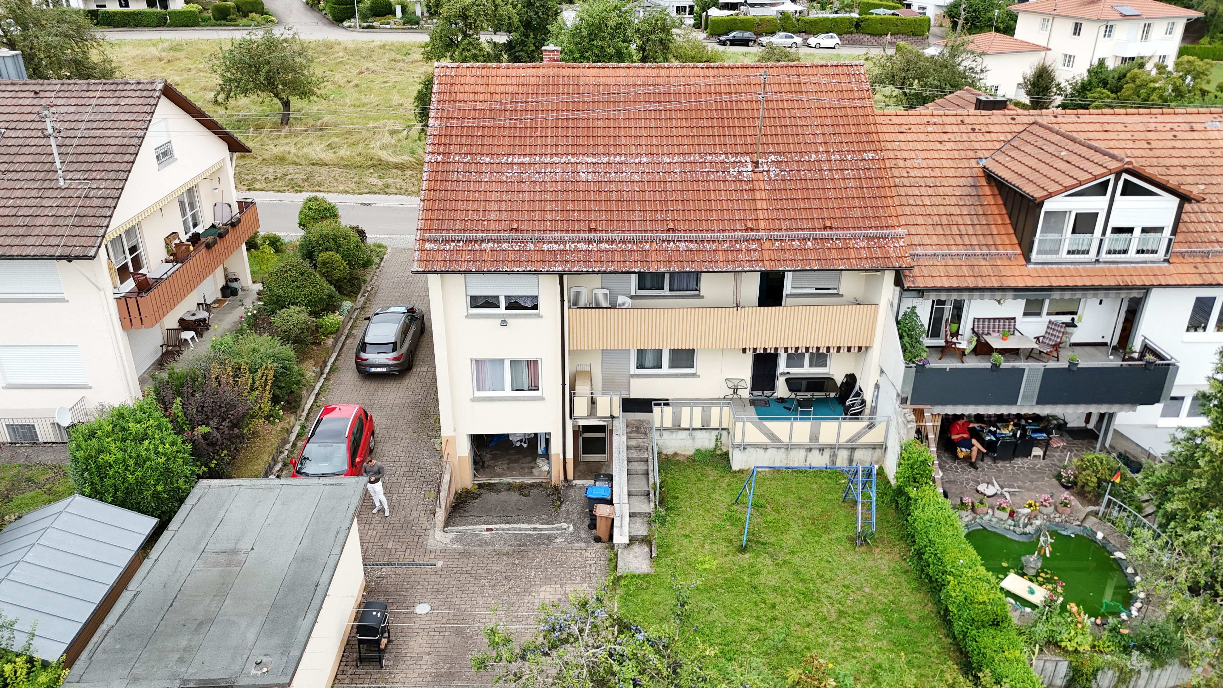 Mehrfamilienhaus zum Kauf provisionsfrei 499.900 € 8 Zimmer 194,4 m²<br/>Wohnfläche 467 m²<br/>Grundstück Weiterdinger Straße 9 Hilzingen Hilzingen 78247