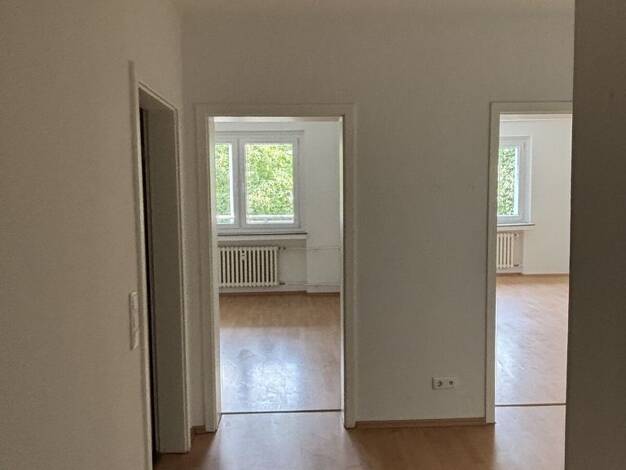 Wohnung zur Miete 724 € 2,5 Zimmer 60,4 m² 2. Geschoss Oelser Straße 20 Eller Düsseldorf 40231