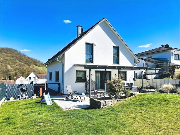 Einfamilienhaus zum Kauf 590.000 € 4 Zimmer 135 m² 704 m² Grundstück Krum Zeil 97475