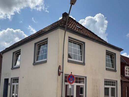 Doppelhaushälfte zum Kauf 99.000 € 6 Zimmer 135 m² 100 m² Grundstück Tönning 25832