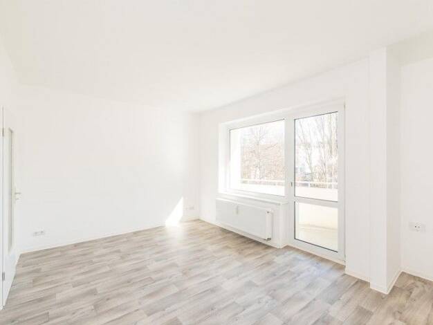 Wohnung zur Miete 430 € 3 Zimmer 66,7 m² 3. Geschoss Dürerstraße 18 Lutherviertel Lutherviertel 09126
