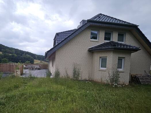 Einfamilienhaus zum Kauf 320.000 € 5 Zimmer 230 m² 728 m² Grundstück Auf dem Born Weißenhasel Nentershausen 36214