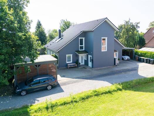 Mehrfamilienhaus zum Kauf 649.000 € 7 Zimmer 279,6 m² 666 m² Grundstück frei ab 01.01.2026 Wildeshäuser Straße 42a Twistringen 27239