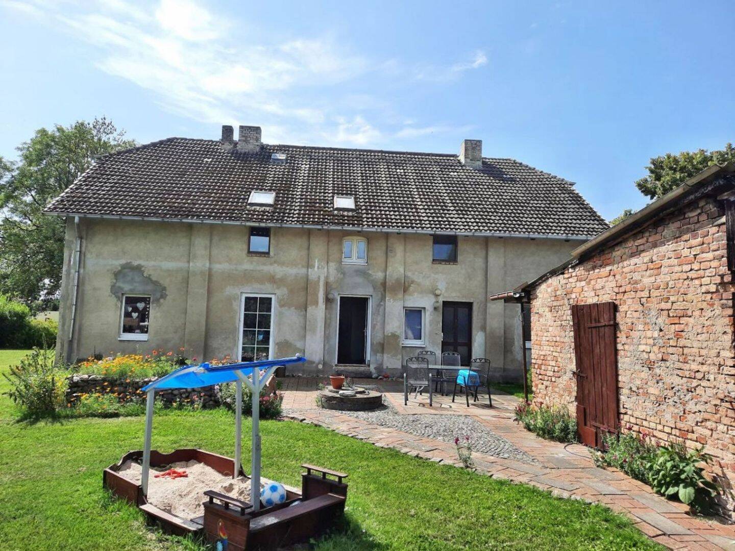 Immobilie in Sarnow - Unglaublich günstig ! Großes Haus mit 2 Wohneinheiten in Sarnow zu verkaufen - Bild 3