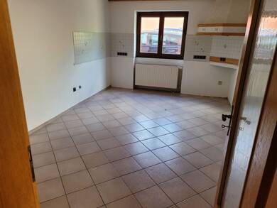 Haus zur Miete 800 € 3,5 Zimmer 105 m² Röttingen Röttingen 97285