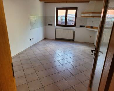 Haus zur Miete 800 € 3,5 Zimmer 105 m² Röttingen Röttingen 97285