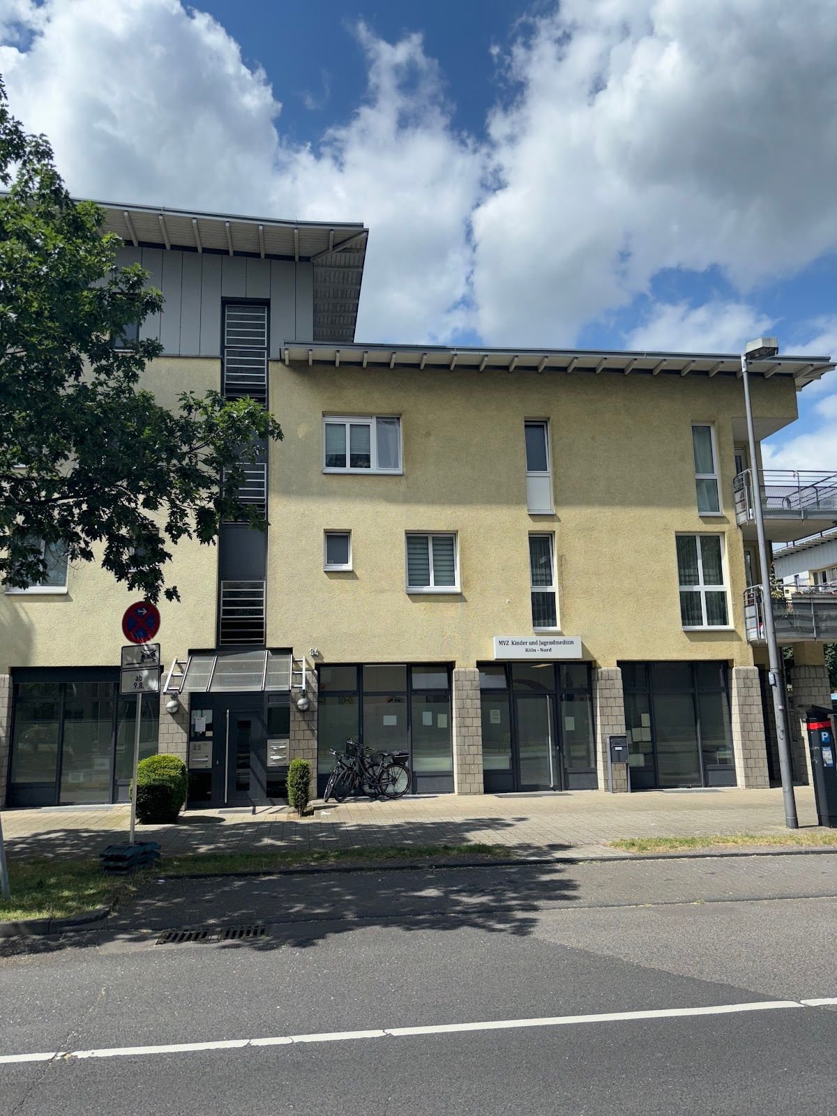 Wohnung zur Miete nur mit Wohnberechtigungsschein 326,90 € 2 Zimmer 55,5 m²<br/>Wohnfläche 1.<br/>Geschoss 01.10.2024<br/>Verfügbarkeit Florenzer Str. 84 Chorweiler Köln 50765