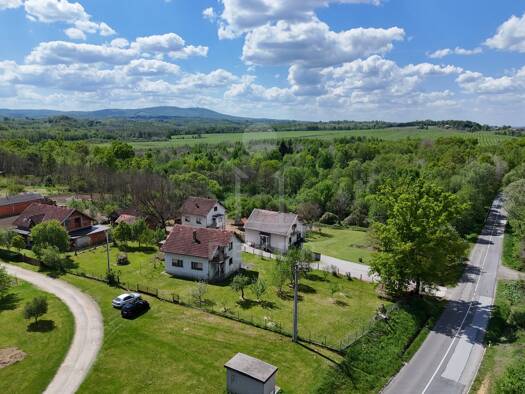 Mehrfamilienhaus zum Kauf 80.000 € 6 Zimmer 146 m² 1.730 m² Grundstück Topusko 44400