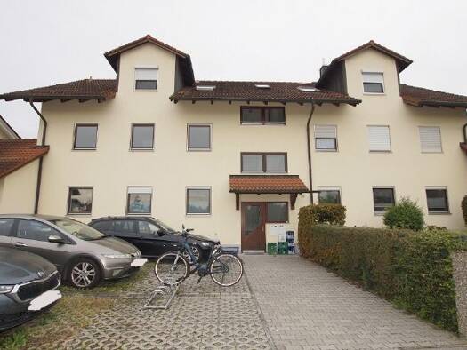 Wohnung zur Miete 800 € 3 Zimmer 88,8 m² 1. Geschoss frei ab 01.11.2026 Alburg Straubing 94315