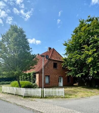 Haus zum Kauf 239.000 € 5 Zimmer 122,3 m² 6.352 m² Grundstück Nordhastedt / Fiel 25785