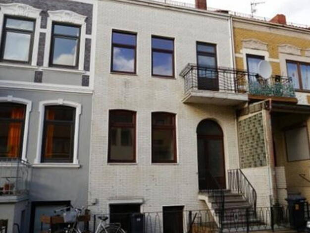 Mehrfamilienhaus zum Kauf provisionsfrei 425.000 € 7 Zimmer 160 m² 139 m² Grundstück frei ab 01.05.2026 Westend Bremen 28217