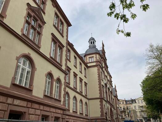 Wohnung zur Miete 1.379 € 3 Zimmer 107,3 m² 1. Geschoss frei ab 15.01.2026 Gerichtsstraße 2a Wiesbaden 65185