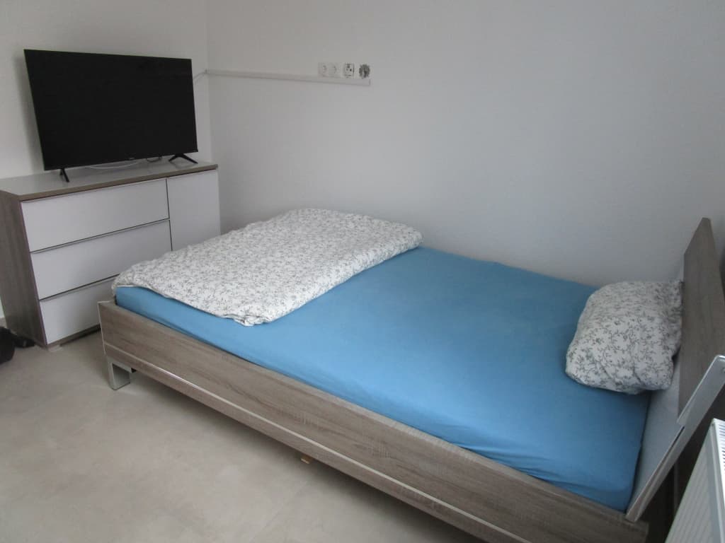 Wohnung zur Miete Wohnen auf Zeit 1.090 € 2 Zimmer 32 m²<br/>Wohnfläche ab sofort<br/>Verfügbarkeit Jädekamp Stöcken Hannover 30419