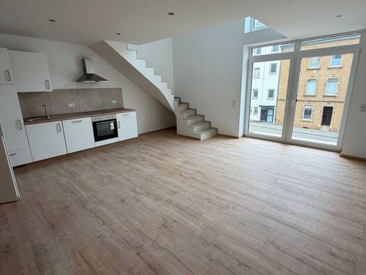 Studio zur Miete 950 € 1 Zimmer 68 m² 1. Geschoss frei ab 15.04.2026 Innenstadt Trier 54290