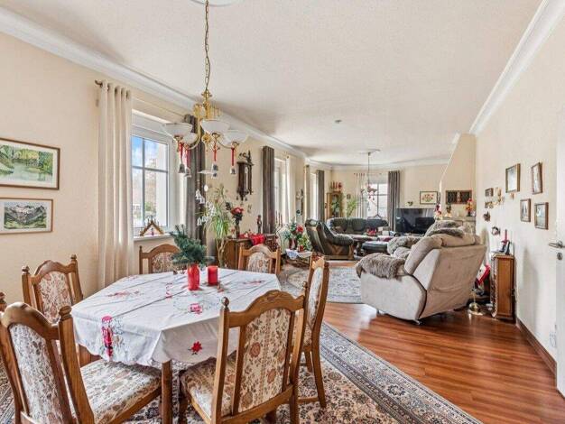 Einfamilienhaus zum Kauf provisionsfrei 539.000 € 7 Zimmer 255 m² 1.500 m² Grundstück Rosengarten Frankfurt (Oder) / Rosengarten 15234