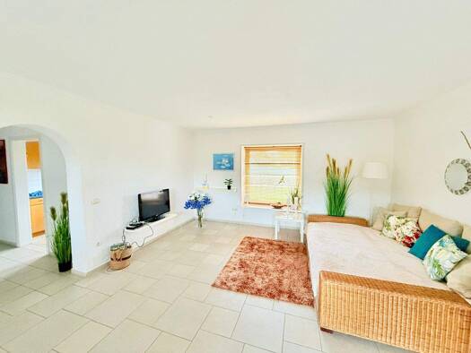 Wohnung zum Kauf 319.000 € 3,5 Zimmer 84 m² 3 Geschosse frei ab sofort Wangen Öhningen 78337