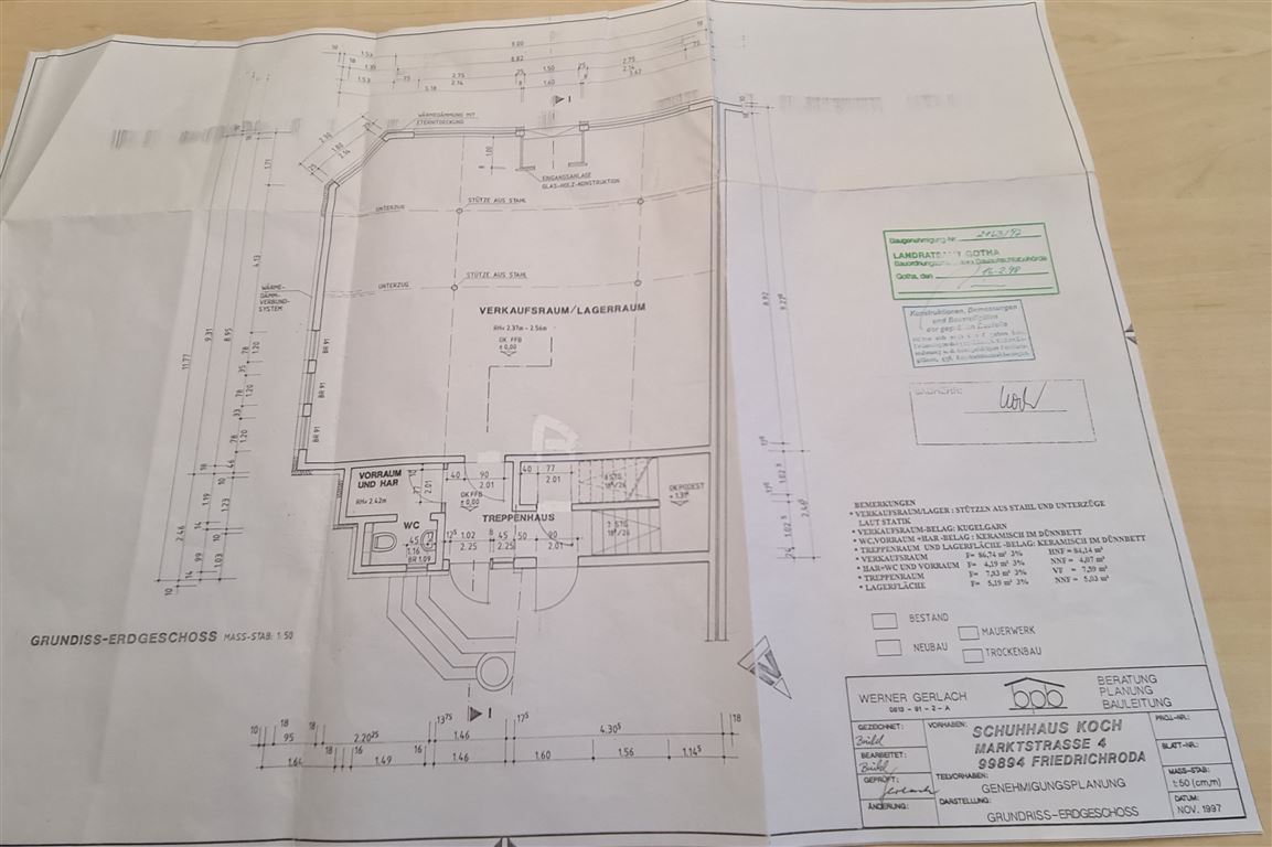 Mehrfamilienhaus zum Kauf 350.000 € 5 Zimmer 237 m²<br/>Wohnfläche 428 m²<br/>Grundstück Friedrichroda Friedrichroda 99894