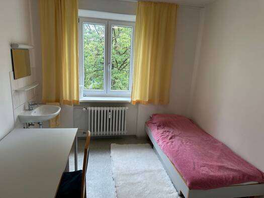 WG-Zimmer zur Miete 295 € 14 m² Geschoss 3/3 frei ab 25.07.2026 Neuhausen-Nymphenburg München 80797