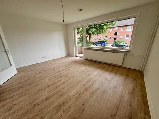 Wohnung zur Miete 605 € 4 Zimmer 81,2 m² EG Kolberger Straße 18 Itzehoe 25524