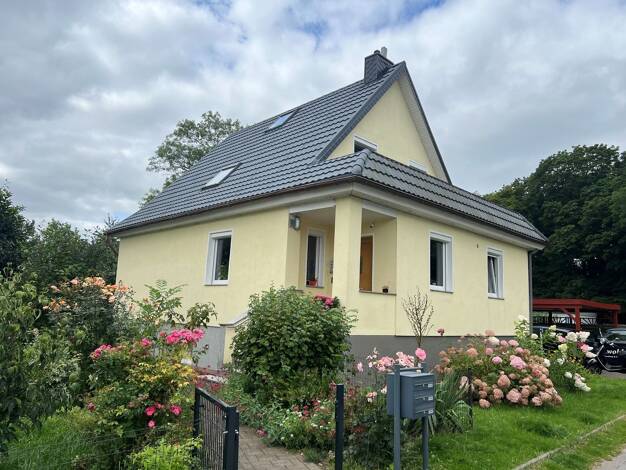 Wohnung zur Miete 550 € 2 Zimmer 49 m² frei ab sofort Altefähr 18573