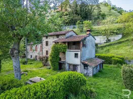 Haus zum Kauf 480.000 € 3 Zimmer 270 m² 40.000 m² Grundstück frei ab sofort Gallicano