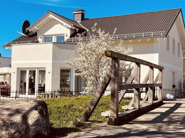 Wohnung zur Miete 1.880 € 3 Zimmer 141 m² EG frei ab 01.02.2026 Usingen 61250