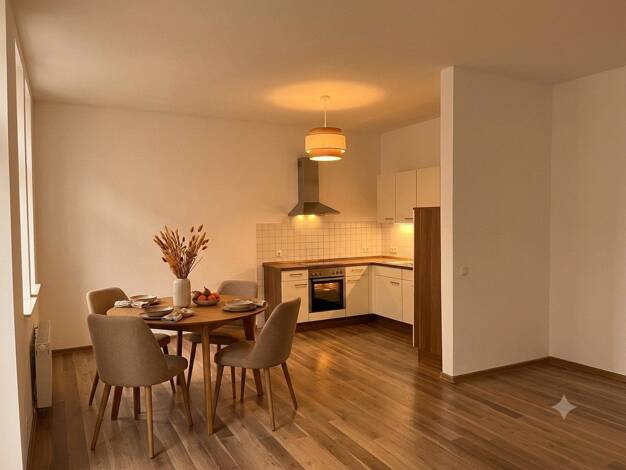 Wohnung zur Miete 690 € 2 Zimmer 64,2 m² 2. Geschoss frei ab 01.09.2026 Wittenburger Straße 30 Altstadt Schwerin 19053