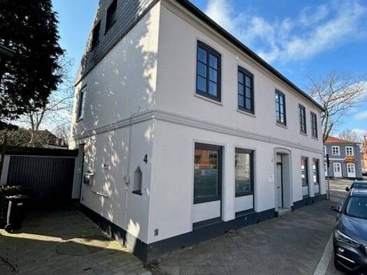 Wohnung zur Miete 955 € 3 Zimmer 80 m² Geschoss 1/2 frei ab 01.10.2026 Kreuzstr. 4 Uetersen 25436