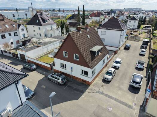 Einfamilienhaus zum Kauf 395.000 € 6 Zimmer 143,9 m² 410 m² Grundstück Hermann-Hesse-Straße 2 Lampertheim 68623