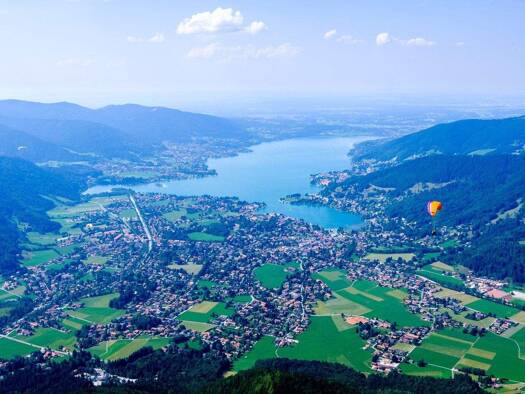 Hotel zum Kauf 25 Zimmer 45 Betten 370 m² Gastrofläche 7.300 m² Grundstück Tegernsee 83684