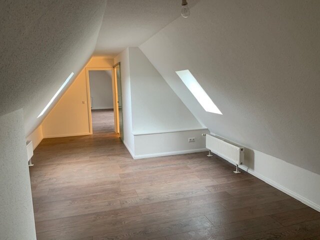 Maisonette zur Miete 530 € 5 Zimmer 88 m²<br/>Wohnfläche 3.<br/>Geschoss Hainspitz 07607