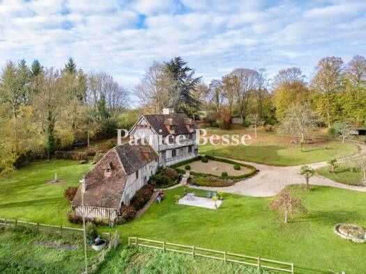Herrenhaus zum Kauf 1.090.000 € 5 Zimmer 300 m² 25.411 m² Grundstück Glos 14100