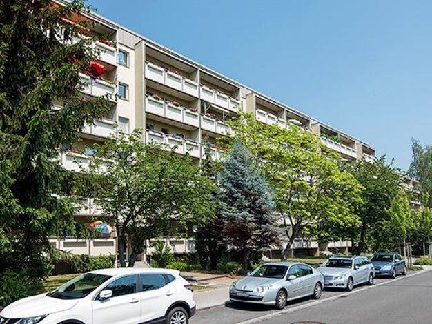 Wohnung zur Miete 659 € 4 Zimmer 77,5 m² 5. Geschoss frei ab 05.09.2026 Senftenberger Straße 54 Prohlis-Süd Ortsamtsbereich Prohlis 01239