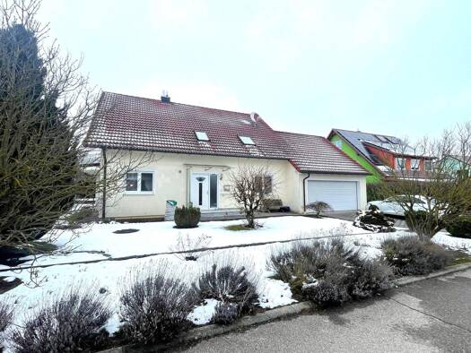 Einfamilienhaus zum Kauf 8 Zimmer 235 m² 590 m² Grundstück frei ab sofort Wallhausen Wallhausen 74599