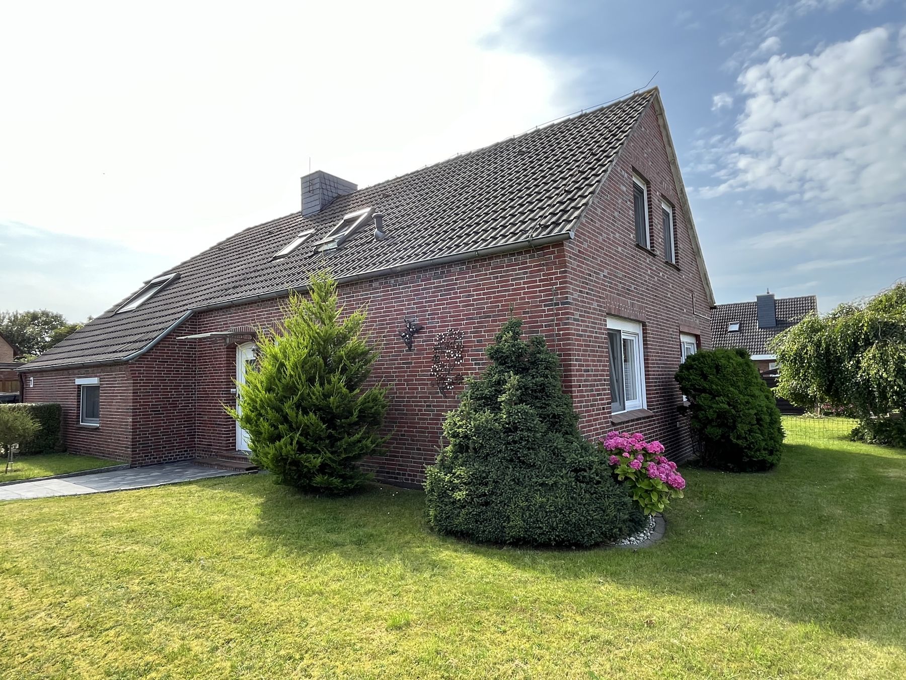 Einfamilienhaus zum Kauf 245.000 € 8 Zimmer 140 m²<br/>Wohnfläche 738 m²<br/>Grundstück Carolinensiel Wittmund / Carolinensiel 26409