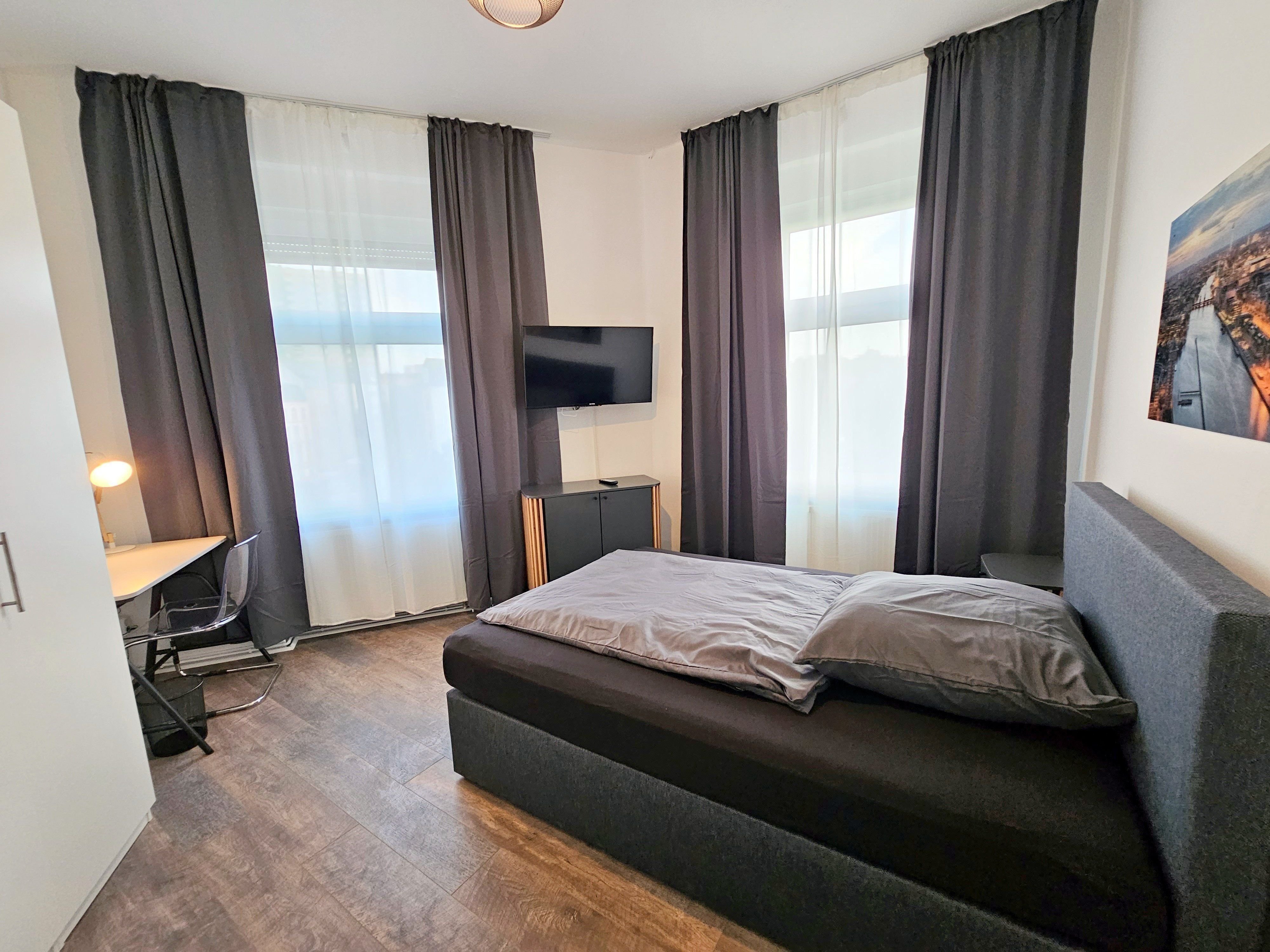 WG-Zimmer zur Miete Wohnen auf Zeit 650 € 18 m²<br/>Wohnfläche 4.<br/>Geschoss 15.11.2024<br/>Verfügbarkeit Offenbacher Landstraße 00 Oberrad Frankfurt am Main 60599