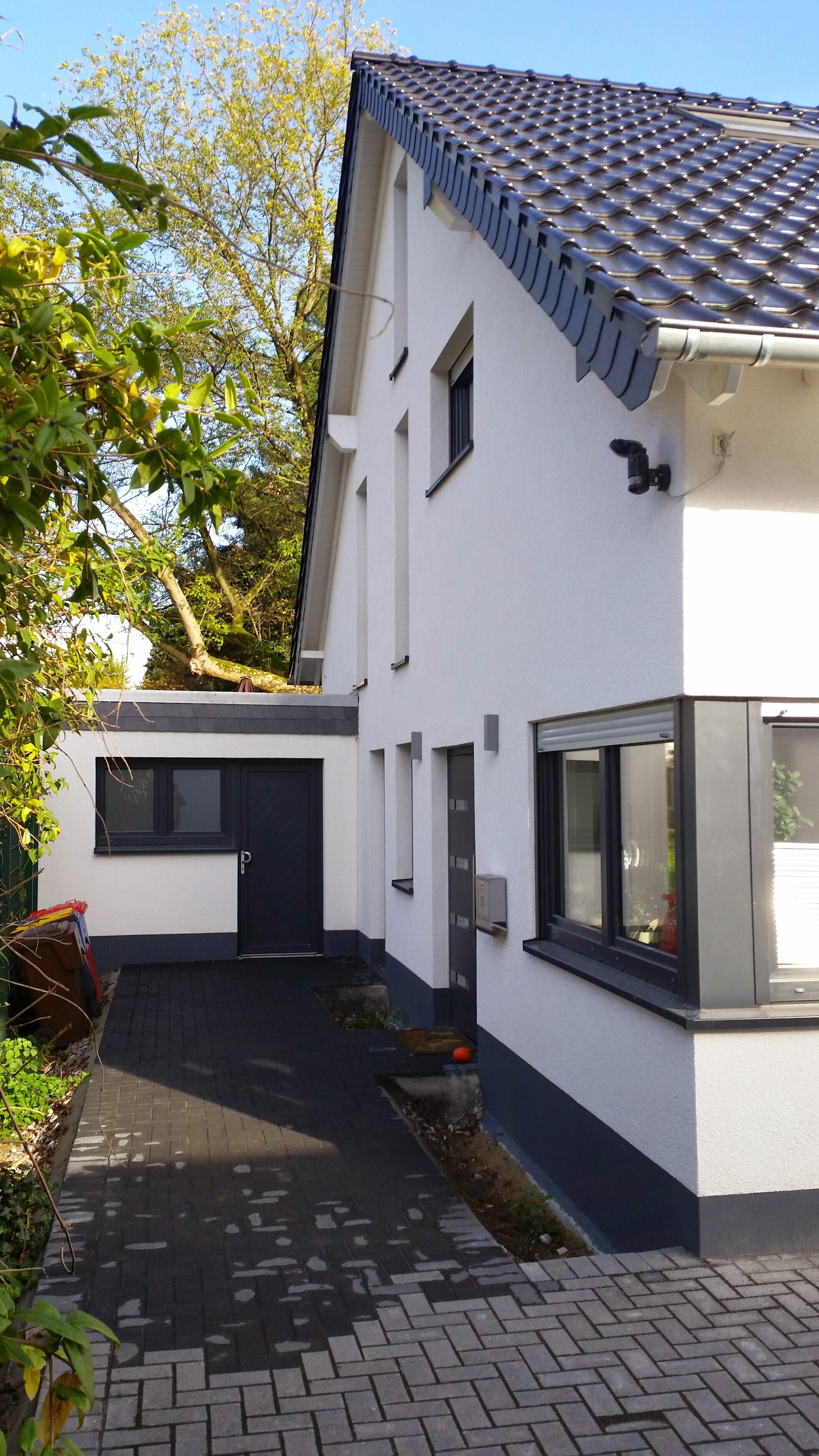 Einfamilienhaus zum Kauf 525.000 € 4 Zimmer 128 m²<br/>Wohnfläche 240 m²<br/>Grundstück 01.03.2025<br/>Verfügbarkeit Königshof Krefeld 47807