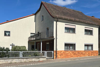 Mehrfamilienhaus zum Kauf 259.000 € 9 Zimmer 238,8 m² 572 m² Grundstück Hagenbach Pretzfeld / Hagenbach 91362