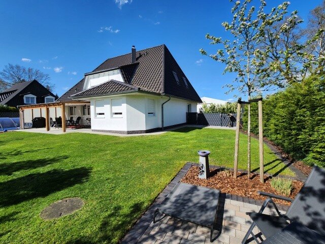 Einfamilienhaus zum Kauf provisionsfrei 689.000 € 6 Zimmer 235 m²<br/>Wohnfläche 930 m²<br/>Grundstück Varrel Stuhr 28816