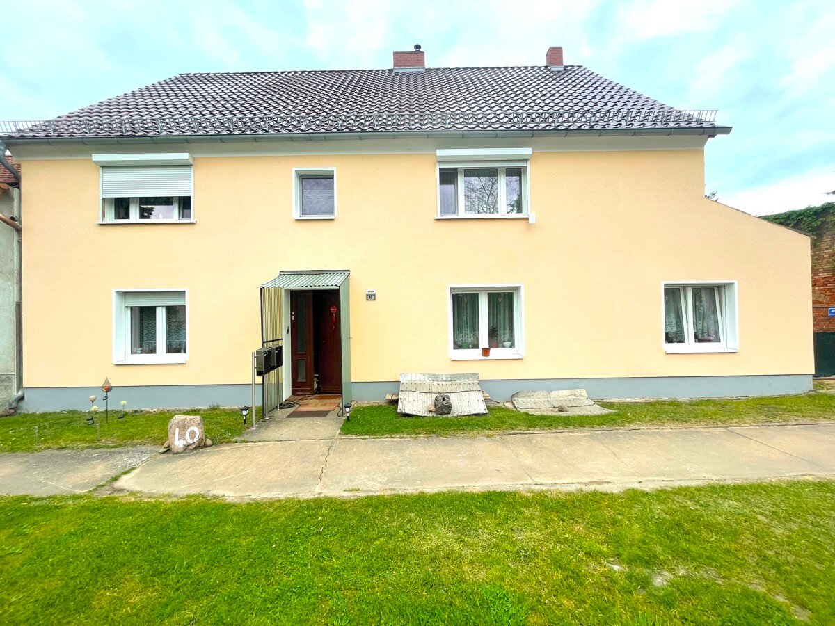 Mehrfamilienhaus zum Kauf 149.000 € 8 Zimmer 223 m²<br/>Wohnfläche 2.608 m²<br/>Grundstück Lindow Niedergörsdorf / Lindow 14913