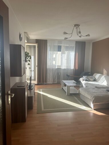 Wohnung zur Miete 555 € 2 Zimmer 44,8 m² 4. Geschoss frei ab 01.02.2025 Ronhof 154 Fürth 90765