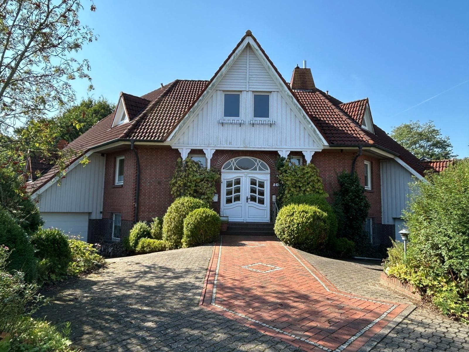 Einfamilienhaus zum Kauf 575.700 € 9 Zimmer 248,8 m²<br/>Wohnfläche 1.078 m²<br/>Grundstück Heide Heide 25746